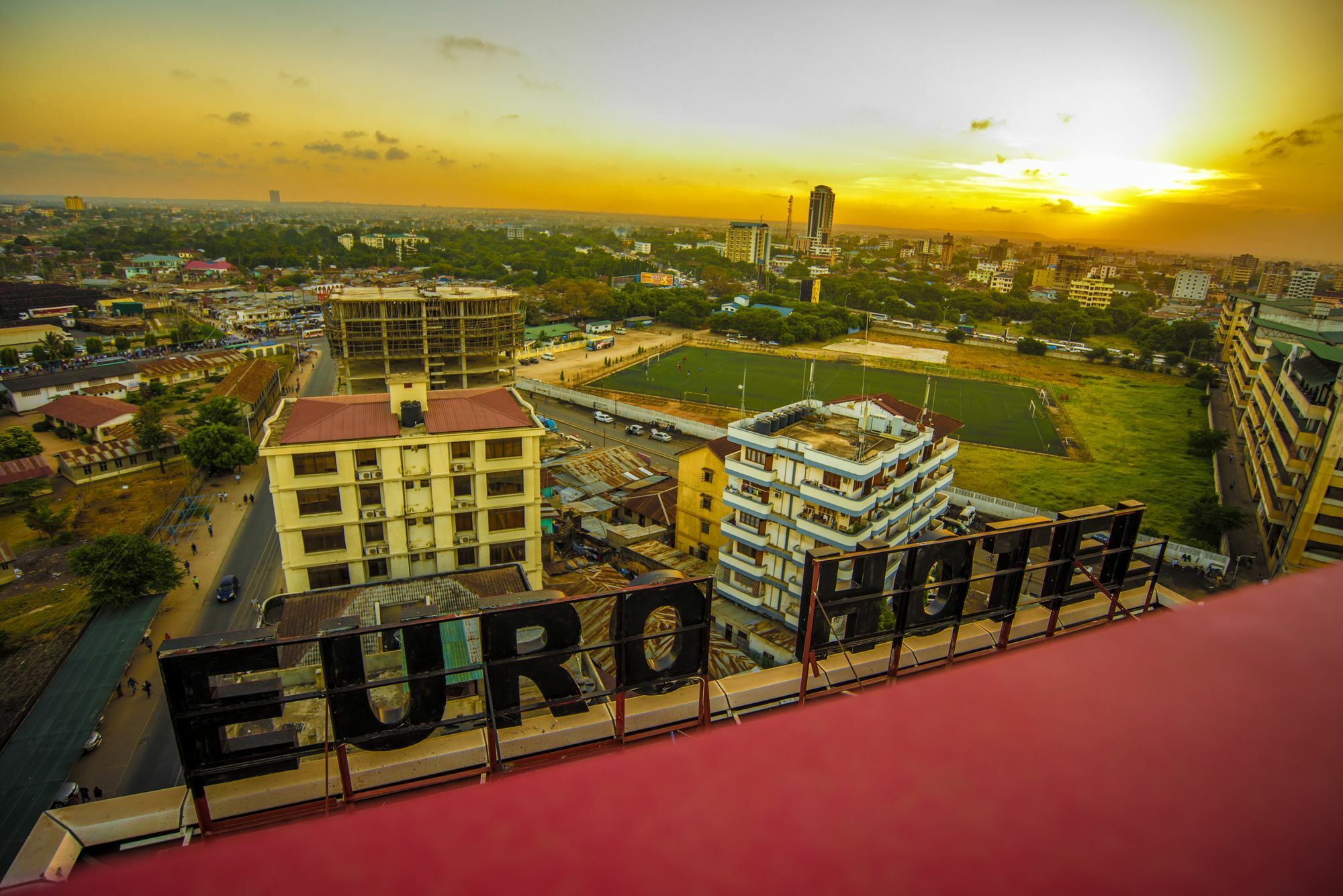 Euro Hotel And Apartments دار السلام المظهر الخارجي الصورة